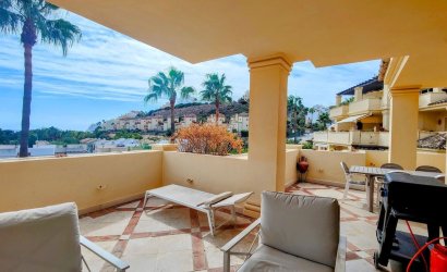 Apartment - Herverkoop - Casares Playa -
                Costa del Sol