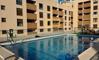 Apartment - Herverkoop - Torrevieja -
                Centro