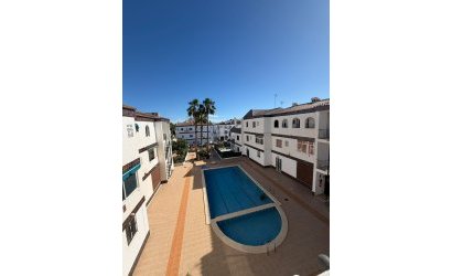 Apartment - Herverkoop - Torrevieja -
                Punta Prima