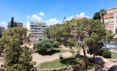 Apartment - Resale - Torrevieja -
                Centro