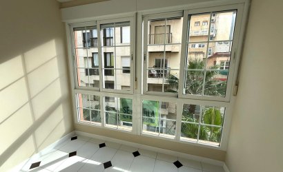 Apartment - Revente - Torrevieja -
                Centro