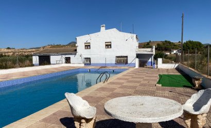 Country House - Herverkoop - Sax -
                Sax