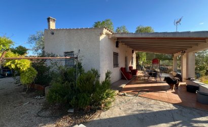 Country House - Resale - Sax -
                Sax