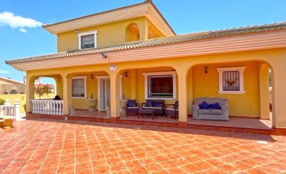 Detached Villa - Reventa -
                Torrevieja - MO-49426