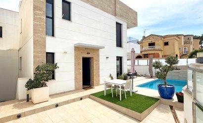 Detached Villa - Revente - Orihuela Costa -
                Villamartín