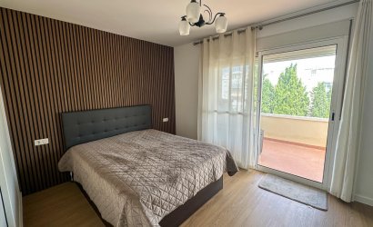 Duplex - Reventa - San Miguel de Salinas -
                Las Filipinas