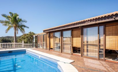 Finca - Herverkoop - Estepona -
                Costa del Sol