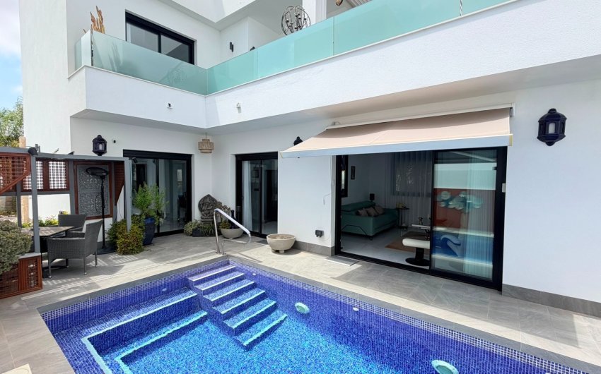 Herverkoop - 4. House - Detached Villa -
Los Montesinos - La Herrada