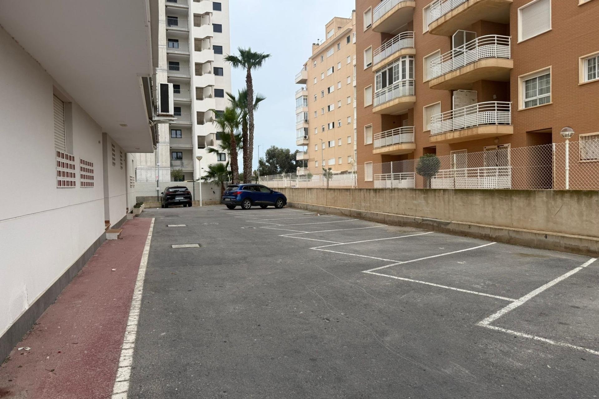 Herverkoop - Apartamento -
Guardamar del Segura - Puerto Deportivo