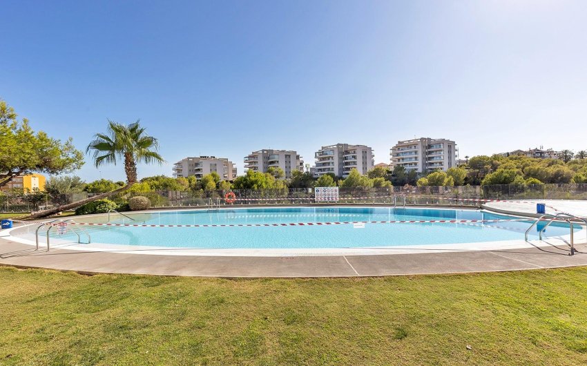 Herverkoop - Apartamento -
Orihuela Costa - Los Dolses