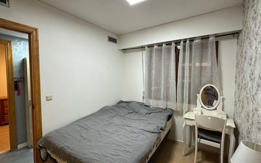 Herverkoop - Apartamento -
Torrevieja - Centro