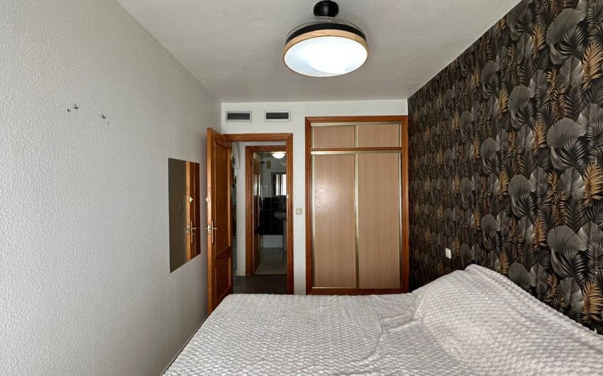 Herverkoop - Apartamento -
Torrevieja - Centro