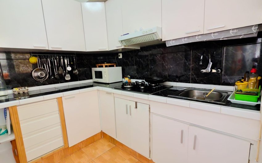 Herverkoop - Apartamento -
Torrevieja - Centro