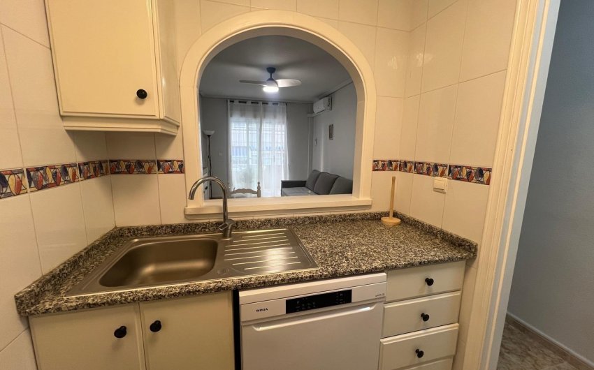 Herverkoop - Apartamento -
Torrevieja - Centro