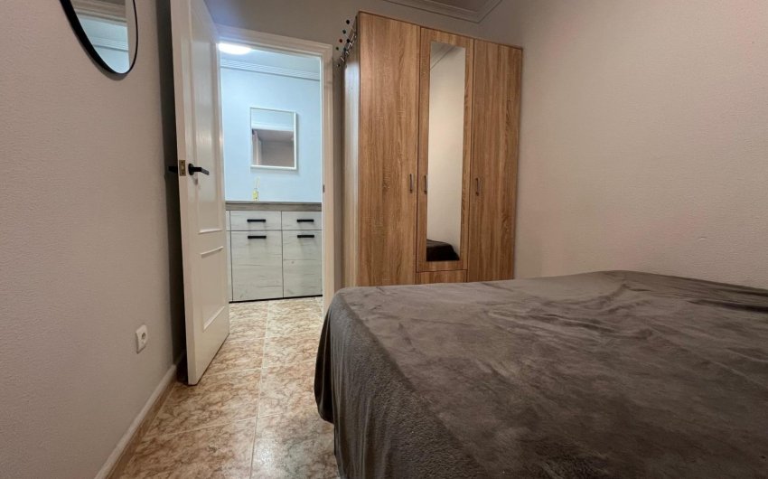 Herverkoop - Apartamento -
Torrevieja - Centro