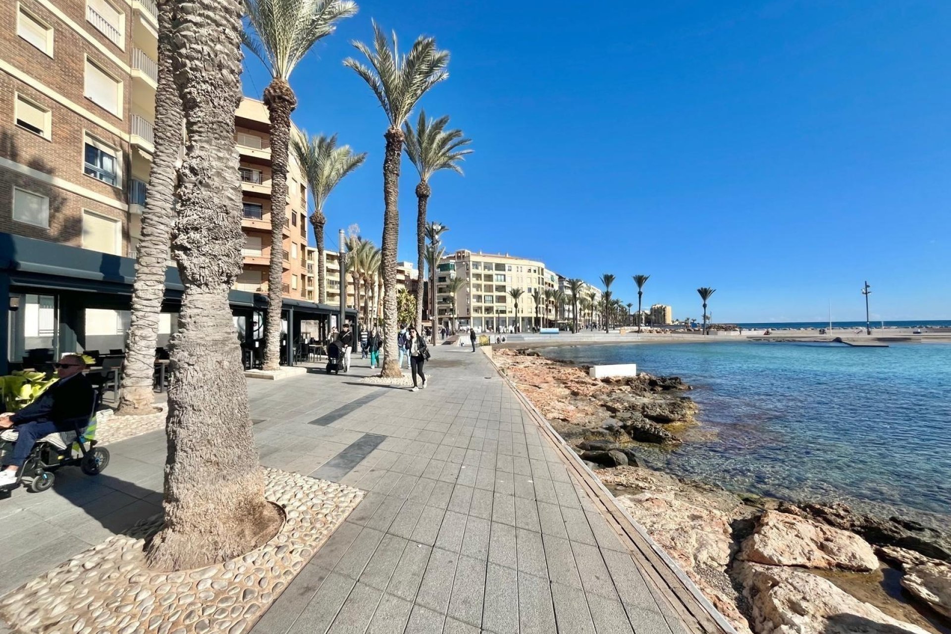 Herverkoop - Apartamento -
Torrevieja - Centro