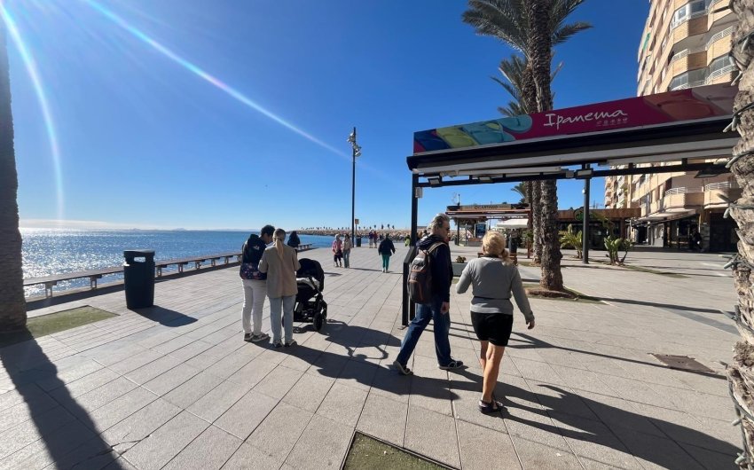 Herverkoop - Apartamento -
Torrevieja - Centro
