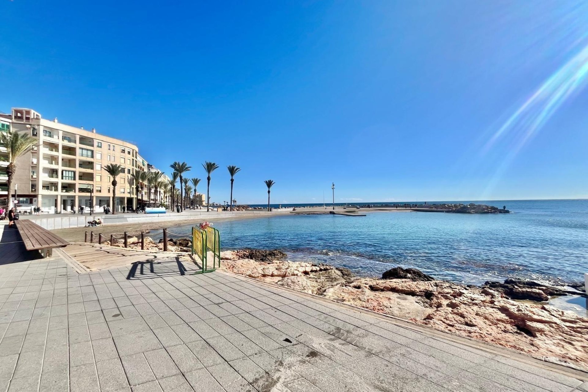 Herverkoop - Apartamento -
Torrevieja - Centro