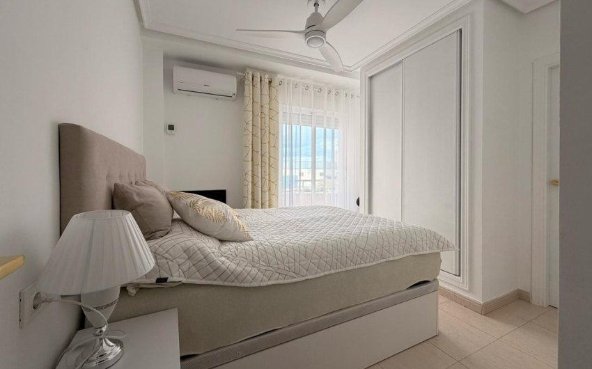 Herverkoop - Apartamento -
Torrevieja - Centro