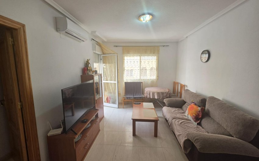 Herverkoop - Apartamento -
Torrevieja - Centro