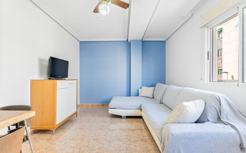 Herverkoop - Apartamento -
Torrevieja - Centro