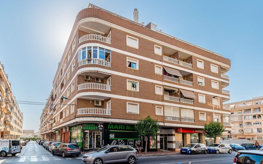 Herverkoop - Apartamento -
Torrevieja - Centro
