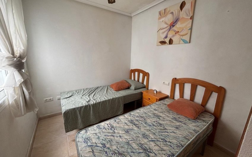 Herverkoop - Apartamento -
Torrevieja - Centro