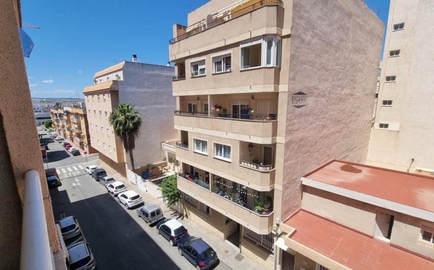 Herverkoop - Apartamento -
Torrevieja - Centro
