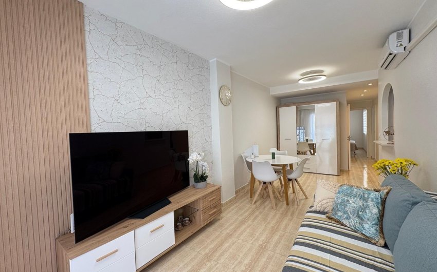 Herverkoop - Apartamento -
Torrevieja - Centro