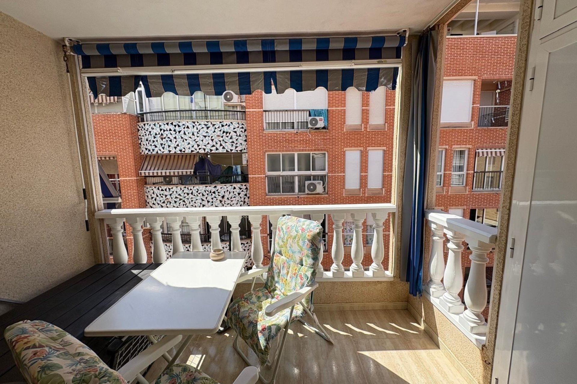 Herverkoop - Apartamento -
Torrevieja - Centro
