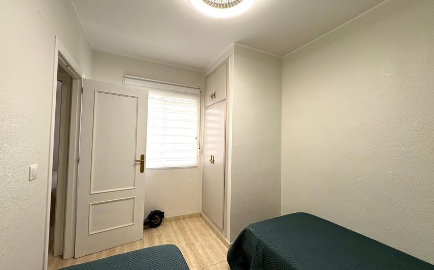 Herverkoop - Apartamento -
Torrevieja - Centro