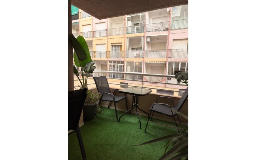 Herverkoop - Apartamento -
Torrevieja - Centro