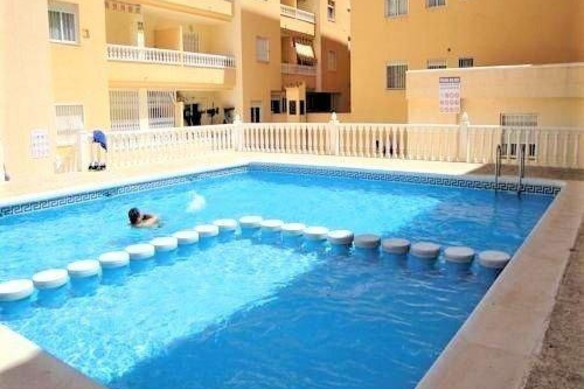 Herverkoop - Apartamento -
Torrevieja - Centro