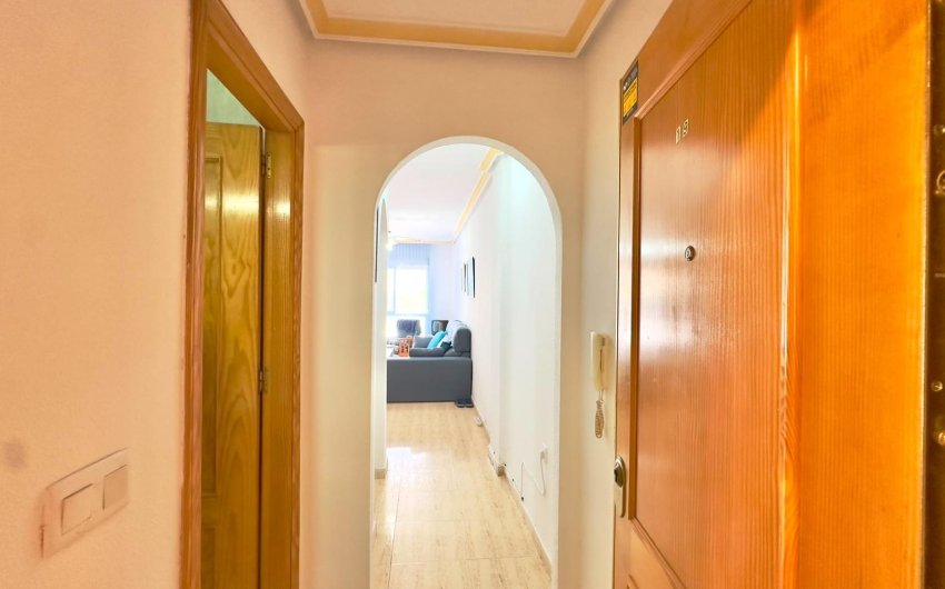 Herverkoop - Apartamento -
Torrevieja - Centro