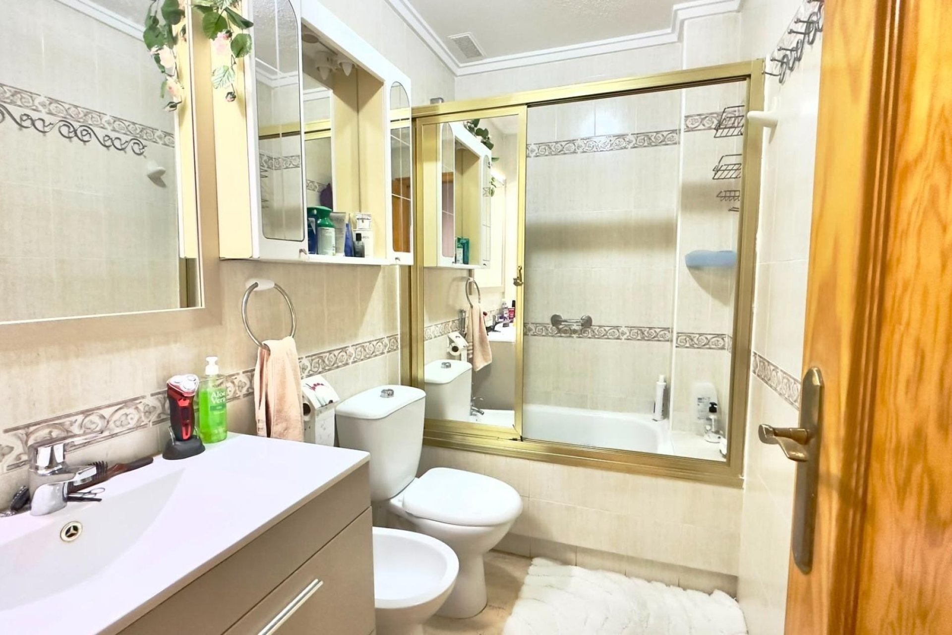 Herverkoop - Apartamento -
Torrevieja - Centro