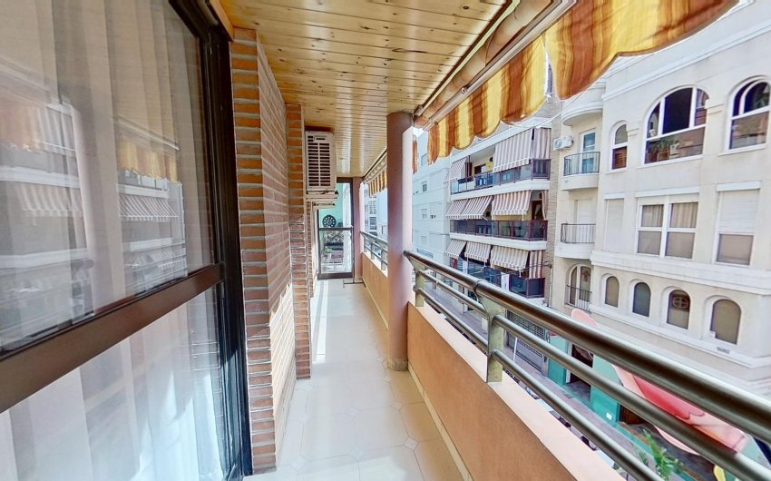 Herverkoop - Apartamento -
Torrevieja - Centro
