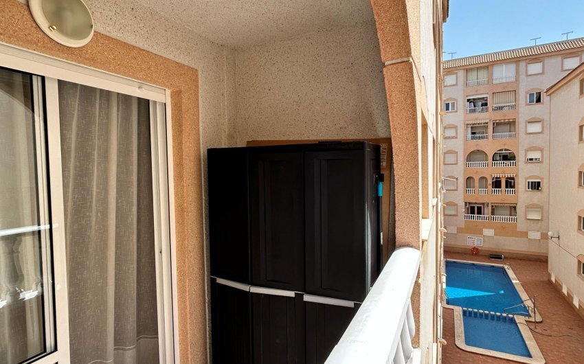 Herverkoop - Apartamento -
Torrevieja - Centro