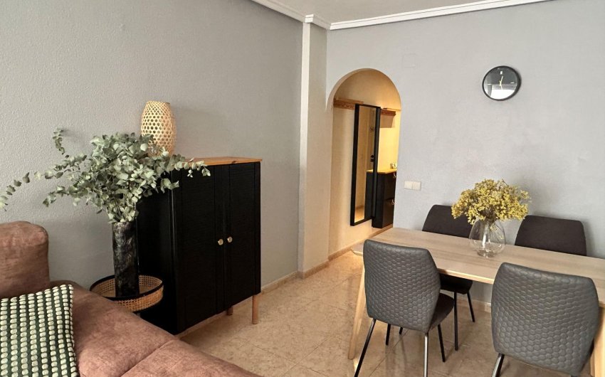 Herverkoop - Apartamento -
Torrevieja - Centro