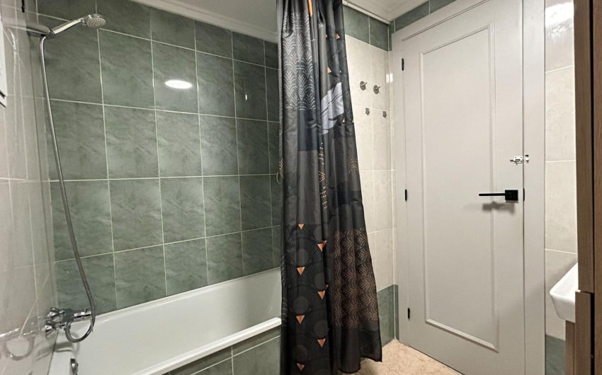 Herverkoop - Apartamento -
Torrevieja - Centro