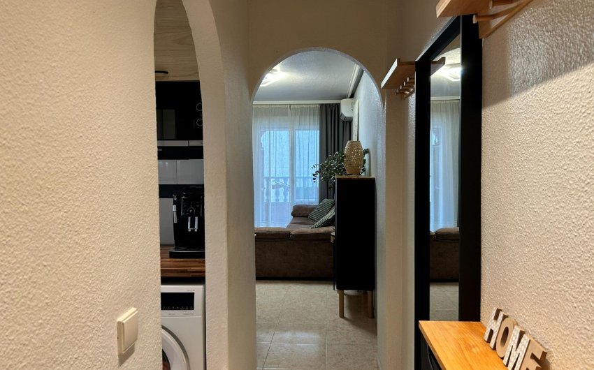Herverkoop - Apartamento -
Torrevieja - Centro