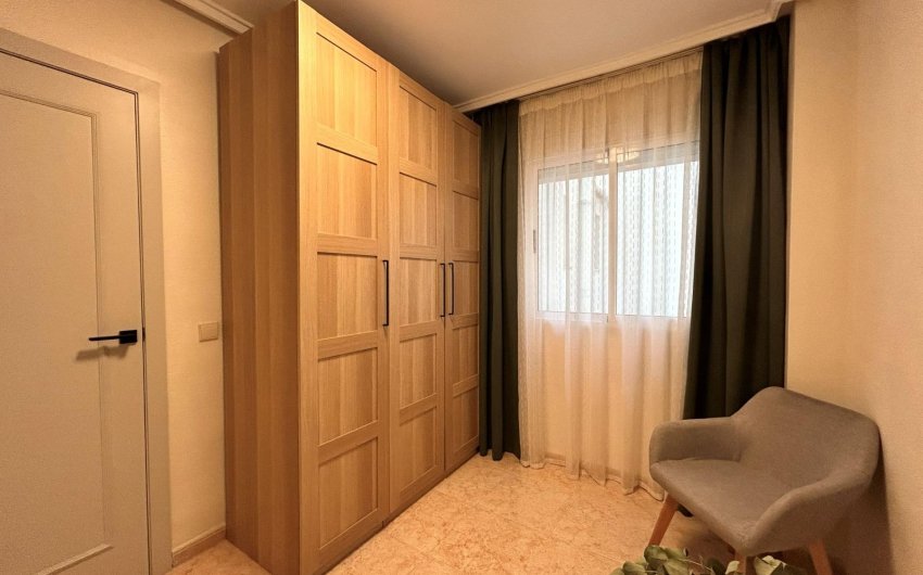 Herverkoop - Apartamento -
Torrevieja - Centro