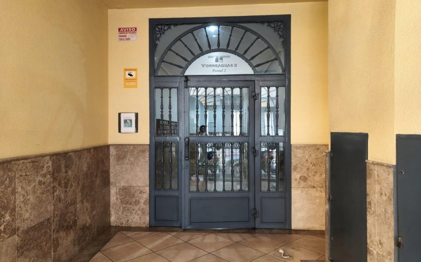 Herverkoop - Apartamento -
Torrevieja - Centro