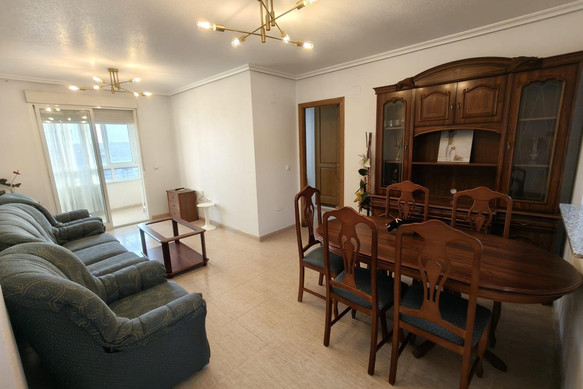 Herverkoop - Apartamento -
Torrevieja - Centro
