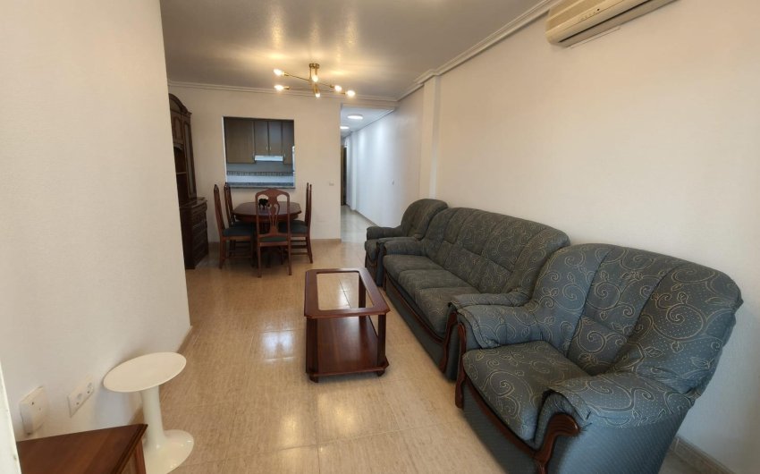 Herverkoop - Apartamento -
Torrevieja - Centro