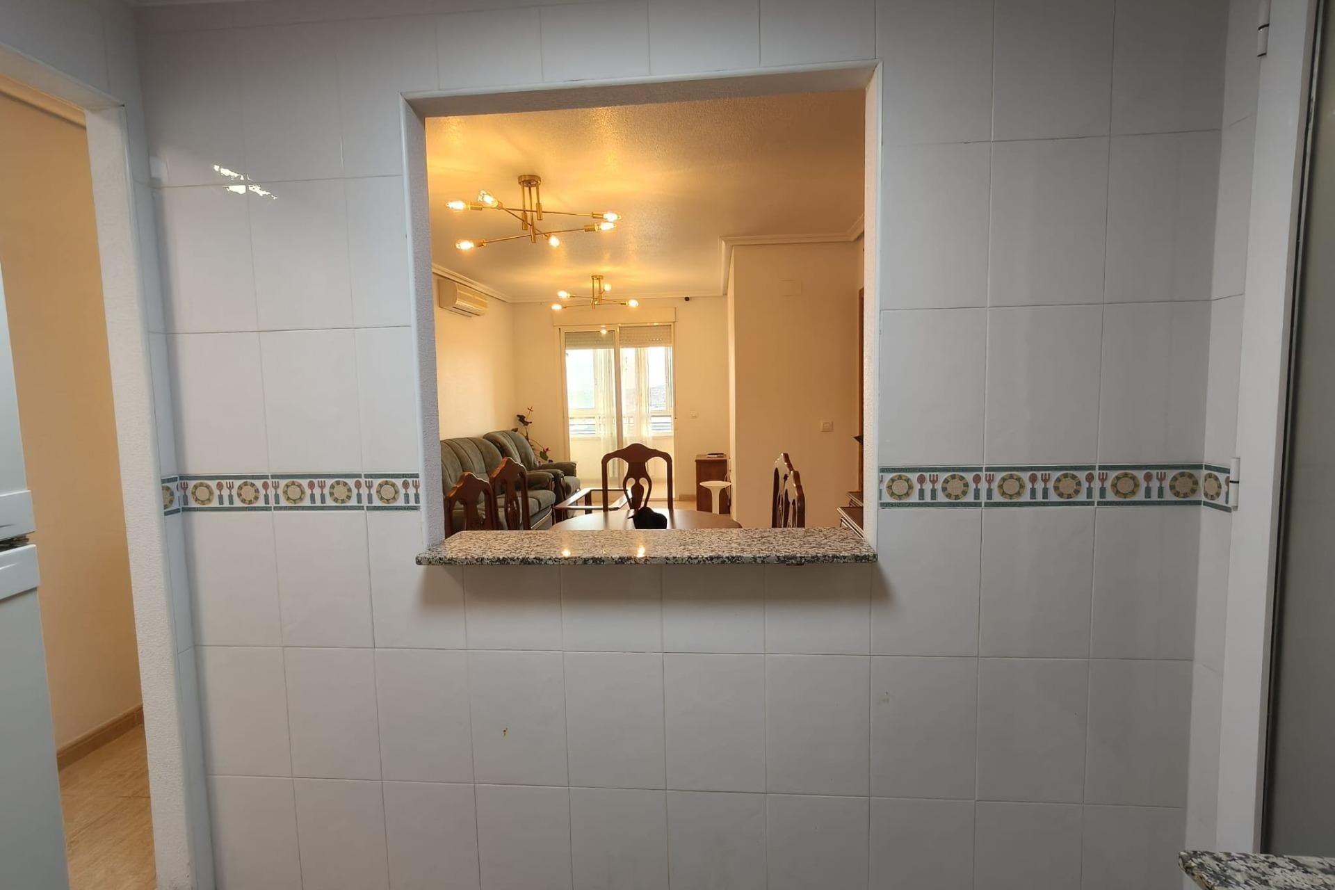 Herverkoop - Apartamento -
Torrevieja - Centro