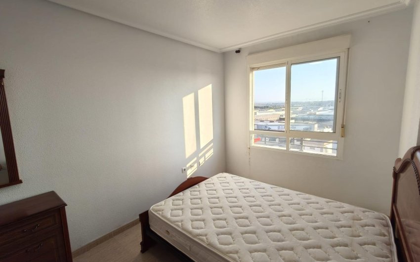 Herverkoop - Apartamento -
Torrevieja - Centro