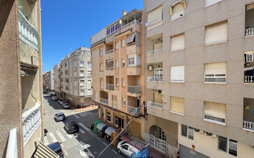 Herverkoop - Apartamento -
Torrevieja - Centro