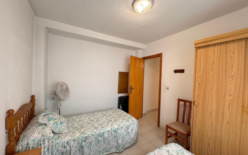 Herverkoop - Apartamento -
Torrevieja - Centro