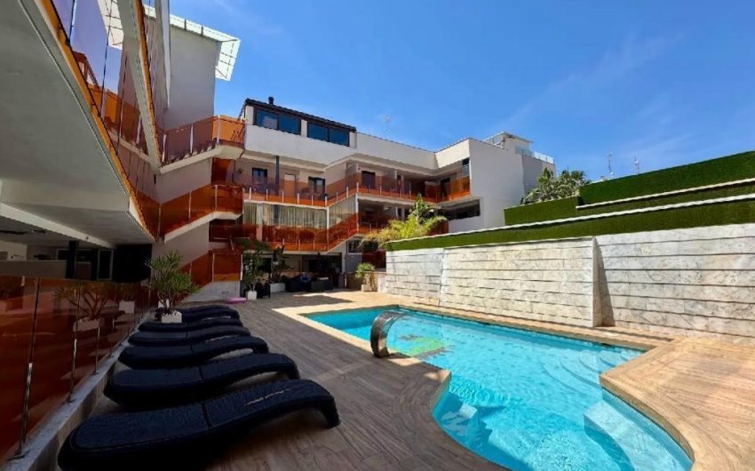 Herverkoop - Apartamento -
Torrevieja - Centro