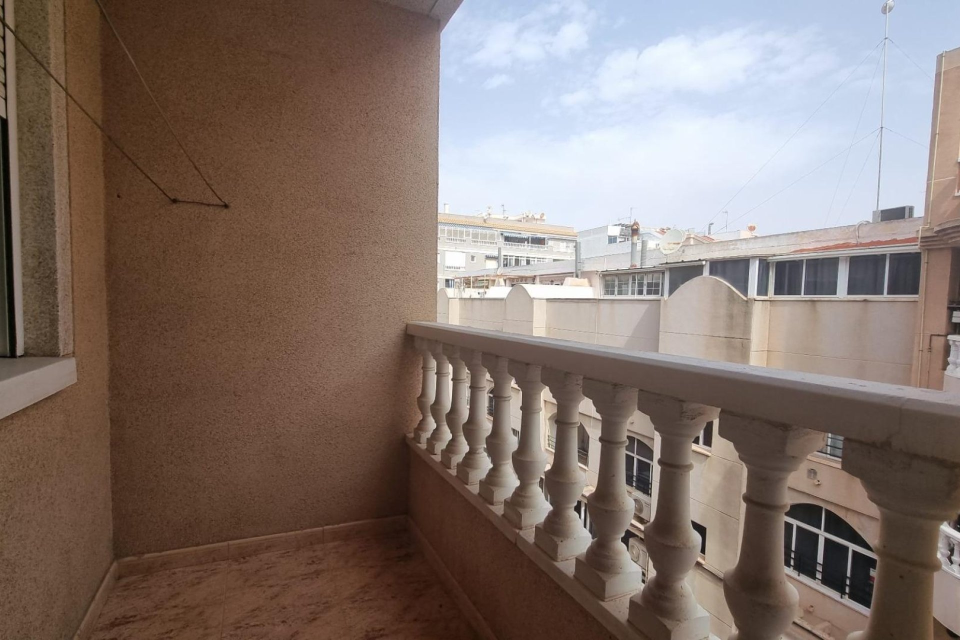 Herverkoop - Apartamento -
Torrevieja - Centro